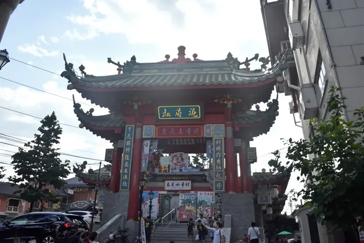达人情报 - 穿搭博主「小鹿日记」最新私服照曝光，平价单品被网友火速扒同款